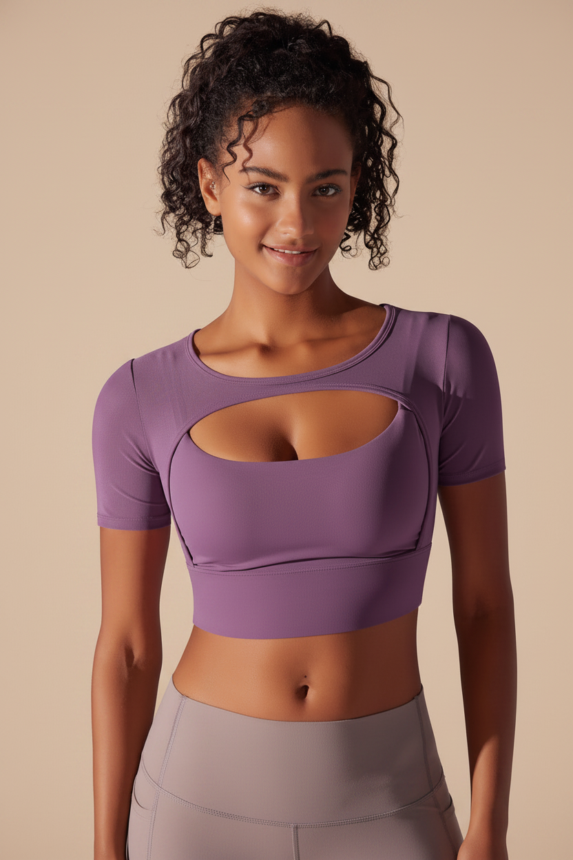 Top violet prune - fond beige studio